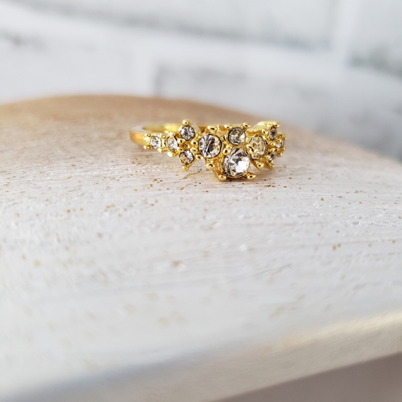 🌷14k Gold ring with brilliant cut cubic zirconia - Picture 2 of 6